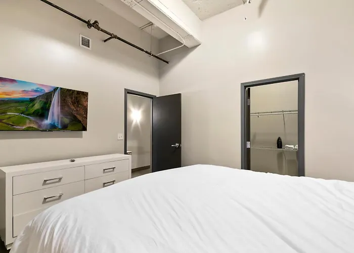 Luxury Downtown Dallas Stay By Amyfinehouse